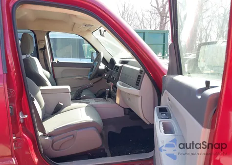 2008 Jeep Liberty Sport z USA, uszkodzony, nr VIN 1J8GN28K78W226653